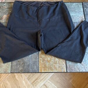 Westport Plus Size Capri Workout Pants